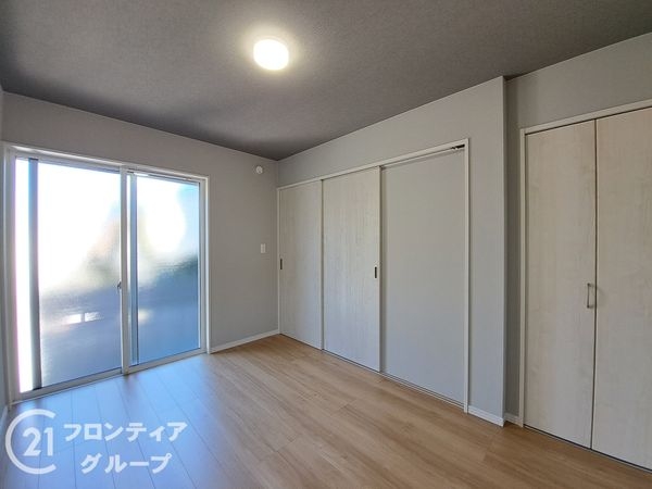 八幡市男山金振　新築一戸建て　３号棟