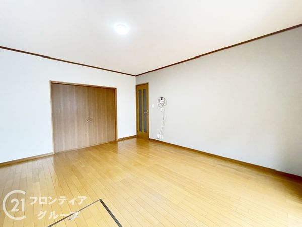 京都市山科区上花山桜谷　中古一戸建て