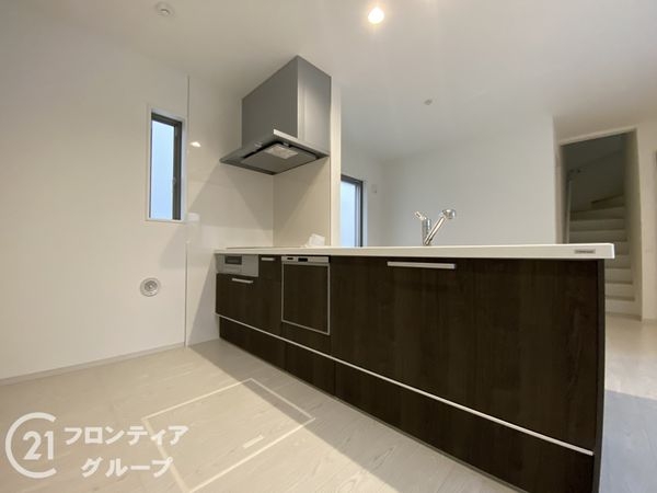 京都市伏見区淀下津町　新築一戸建て　１期　４号棟