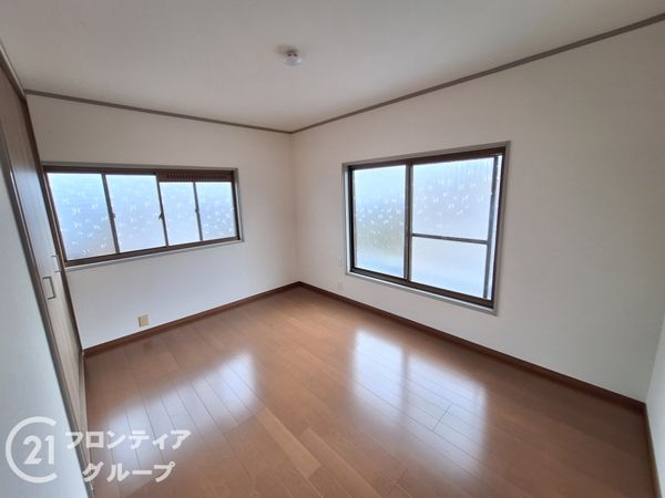 八幡市八幡岸本の中古一戸建て