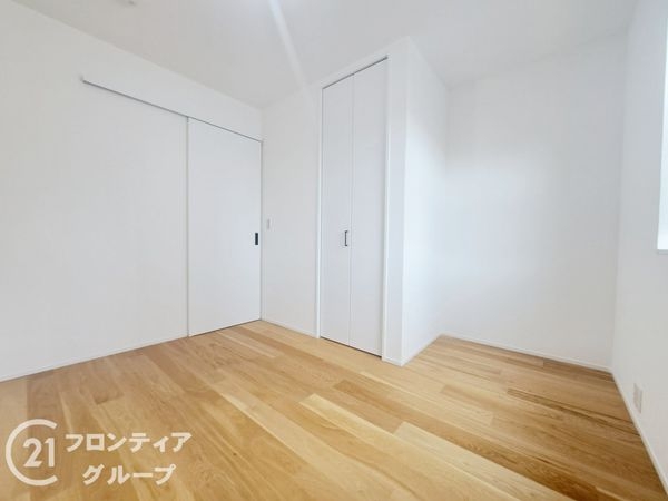 京都市伏見区深草出羽屋敷町　新築一戸建て