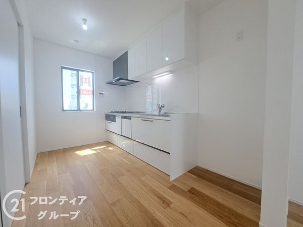 京都市伏見区深草出羽屋敷町　新築一戸建て