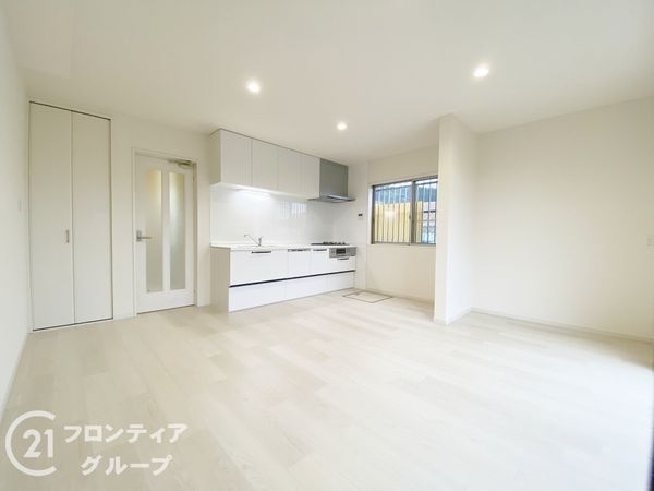 京都市山科区大宅中小路町　中古一戸建て
