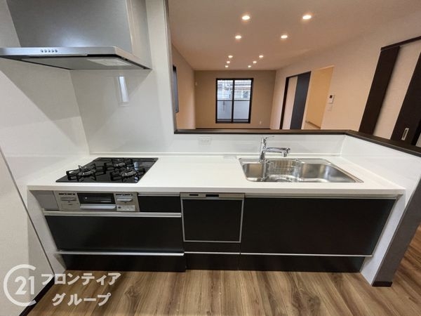 向日市鶏冠井町門戸　新築一戸建て