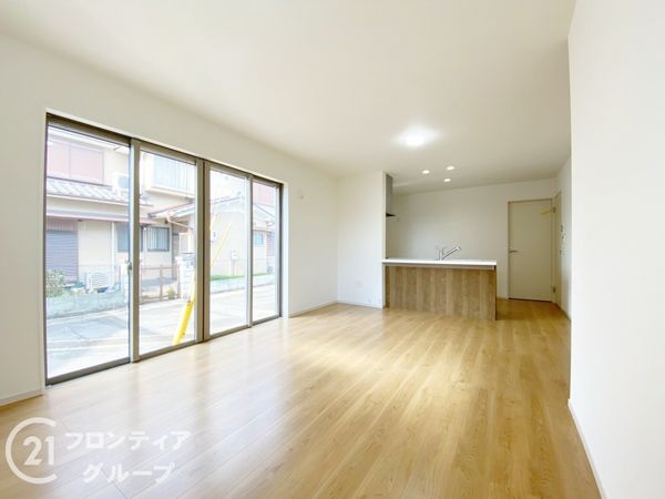 京都市伏見区羽束師鴨川町　新築一戸建て　全１区画