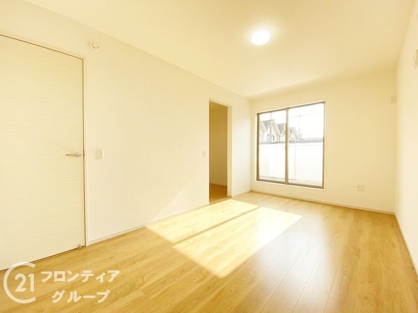 京都市伏見区羽束師鴨川町　新築一戸建て　全１区画