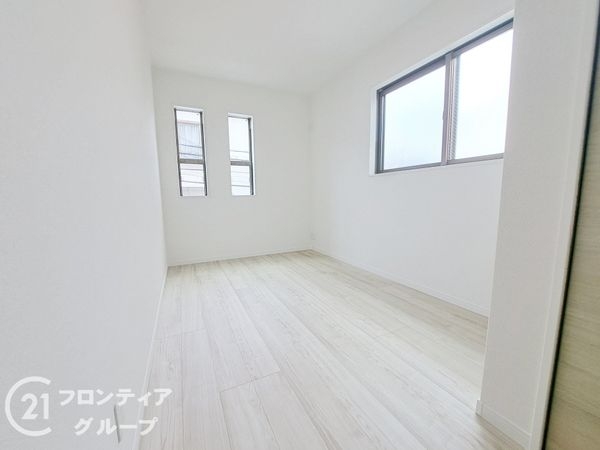 京都市山科区音羽草田町　新築一戸建て