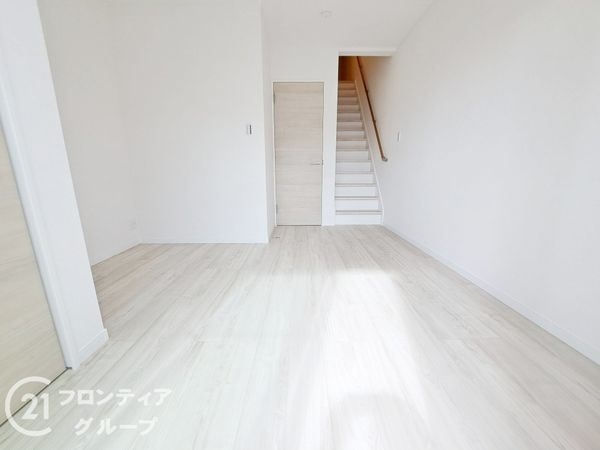 京都市山科区音羽草田町　新築一戸建て