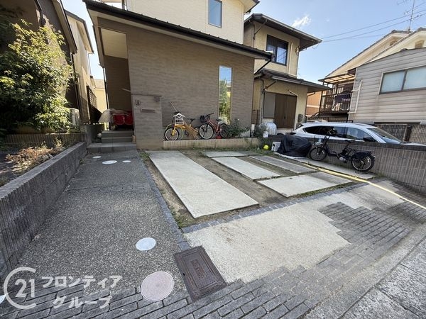 京都市伏見区深草大亀谷東古御香町の中古一戸建て