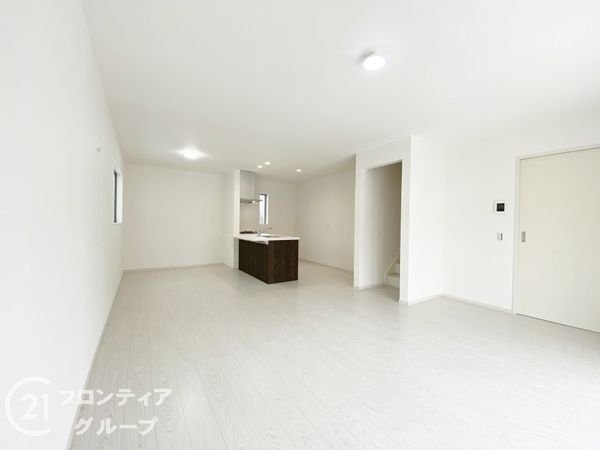 京田辺市興戸南鉾立　新築一戸建て　１号棟