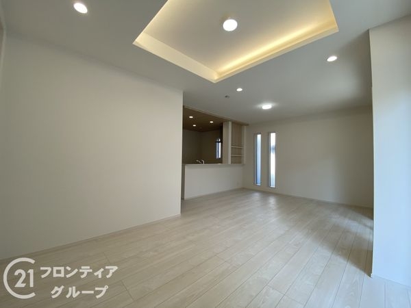 長岡京市久貝２丁目　新築一戸建て　２号棟