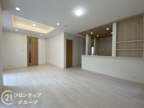 長岡京市久貝２丁目　新築一戸建て　２号棟