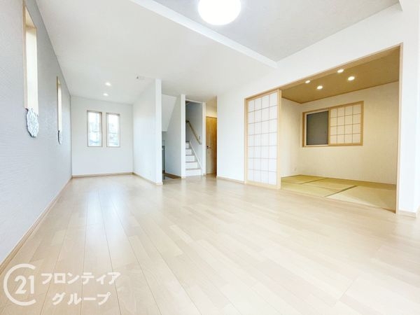京都市伏見区桃山南大島町　新築一戸建て　2号棟