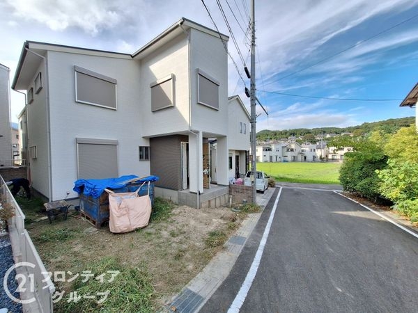 大津市石山寺４丁目　新築一戸建て　１期　２号地