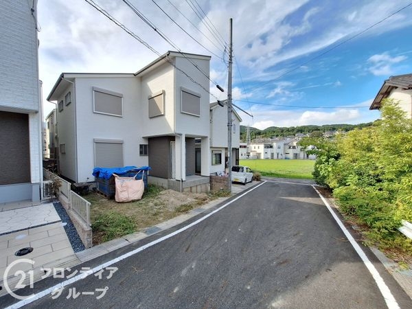 大津市石山寺４丁目　新築一戸建て　１期　２号地