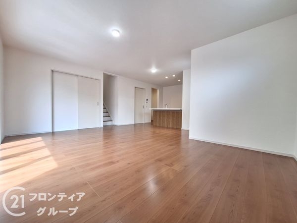 大津市中庄１丁目　新築一戸建て　１期　３号棟