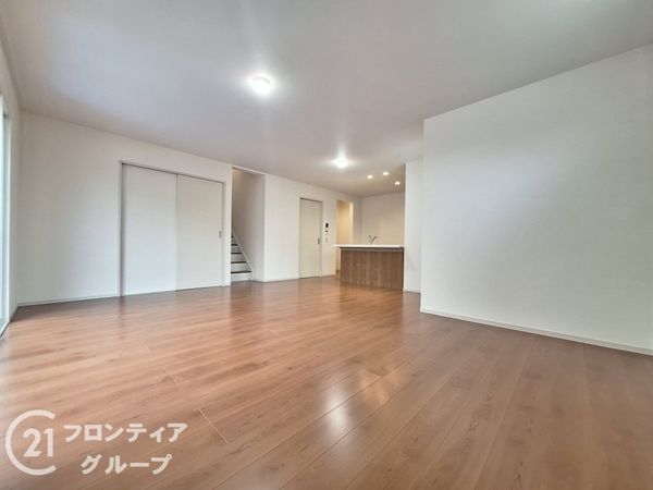 大津市中庄１丁目　新築一戸建て　１期　３号棟