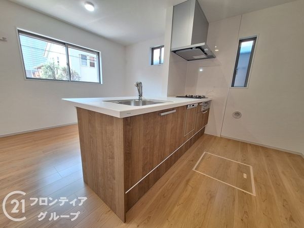 大津市桜野町２丁目　新築一戸建て　１期　１号棟