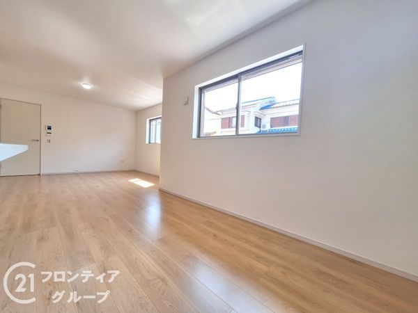 大津市桜野町２丁目　新築一戸建て　１期　１号棟