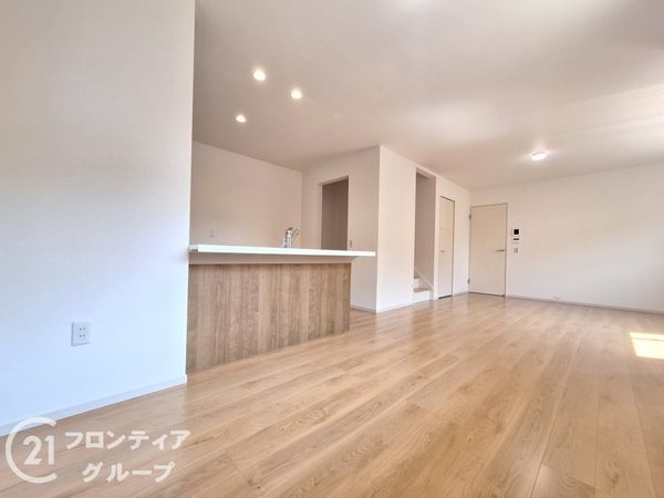 大津市桜野町２丁目　新築一戸建て　１期　１号棟