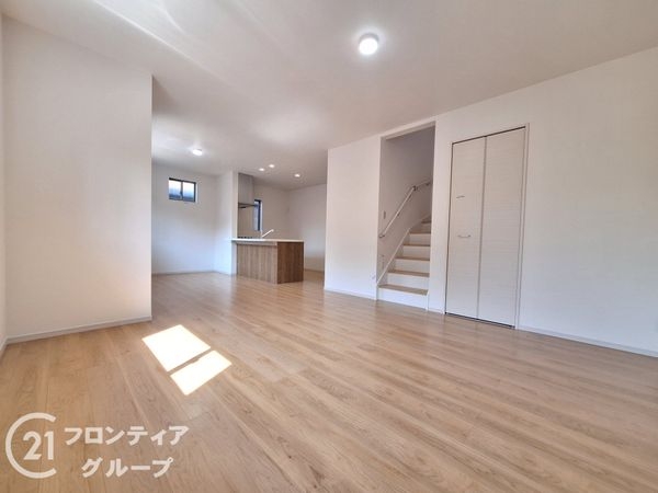 大津市桜野町２丁目　新築一戸建て　１期　１号棟