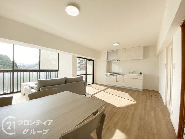 嵐山ロイアルハイツ第３号棟　中古マンション