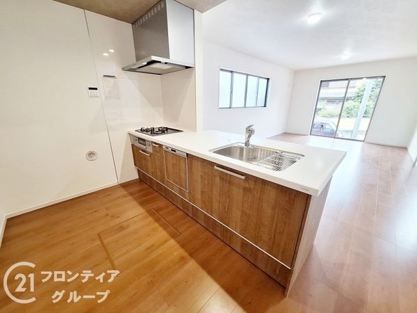 大津市瀬田３丁目　新築一戸建て　１期　２号棟