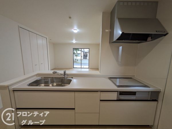 大津市大江４丁目　新築一戸建て　３期　２号棟
