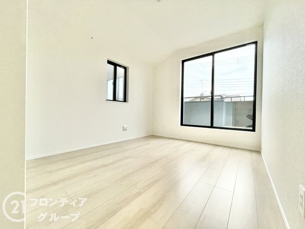 京都市西京区大原野上里鳥見町　新築一戸建て　２期　２号棟
