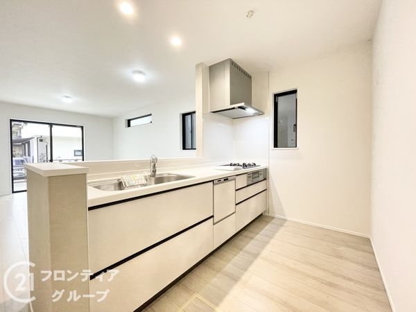 京都市西京区大原野上里鳥見町　新築一戸建て　２期　２号棟