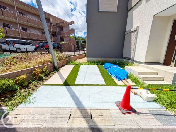 大津市石山寺４丁目　新築一戸建て　２期　１号地