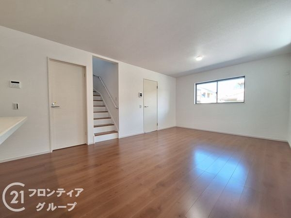 大津市桜野町１丁目　新築一戸建て　２号地