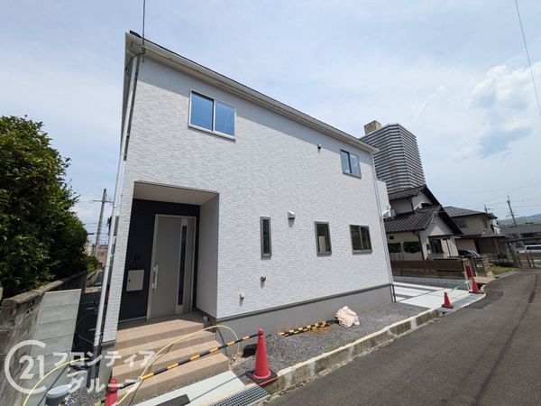 大津市桜野町１丁目　新築一戸建て　１号地