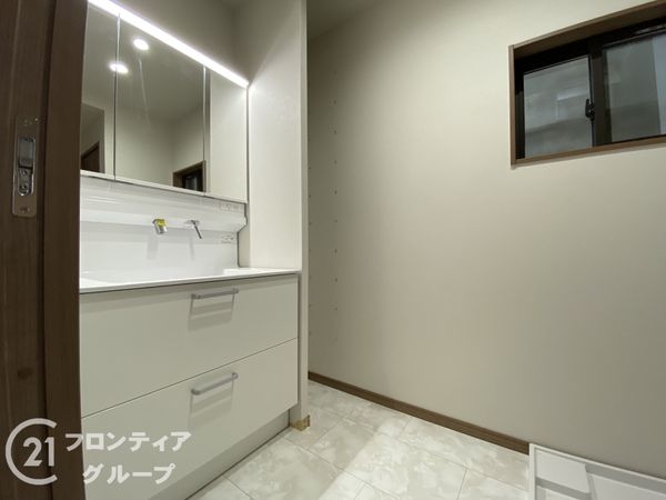 京都市南区久世中久世町3丁目　新築一戸建て