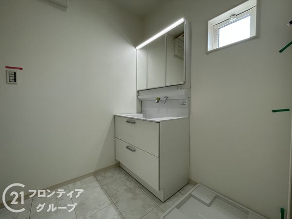 宇治市神明宮東　新築一戸建て　１号棟