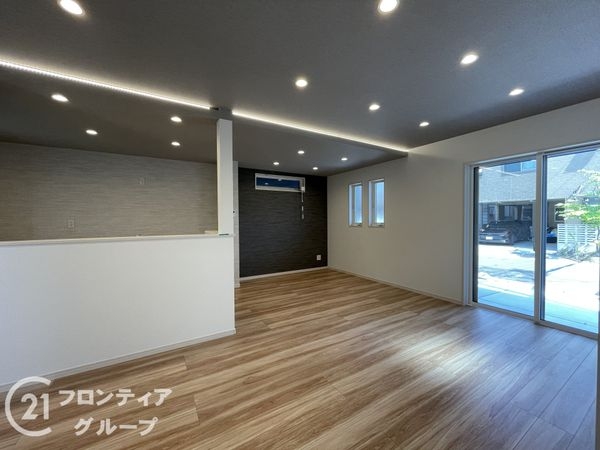 宇治市神明宮東　新築一戸建て　１号棟