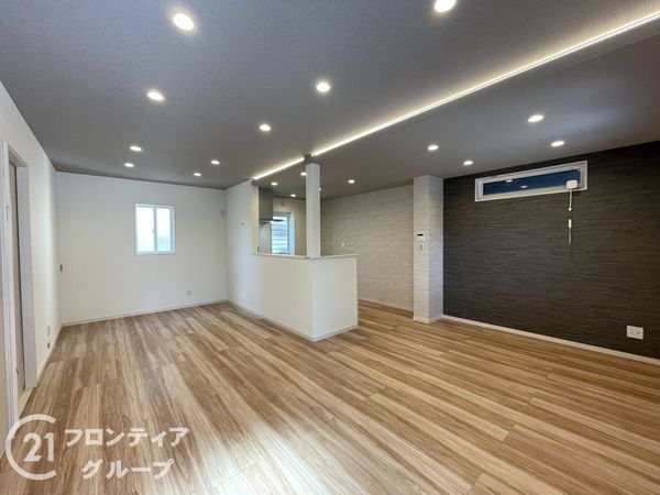 宇治市神明宮東　新築一戸建て　１号棟
