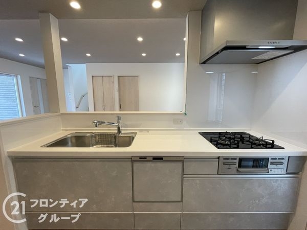 宇治市神明宮東　新築一戸建て　１号棟