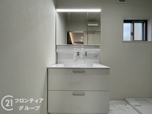 宇治市神明宮東　新築一戸建て　２号棟