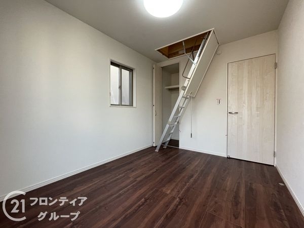 宇治市神明宮東　新築一戸建て　２号棟