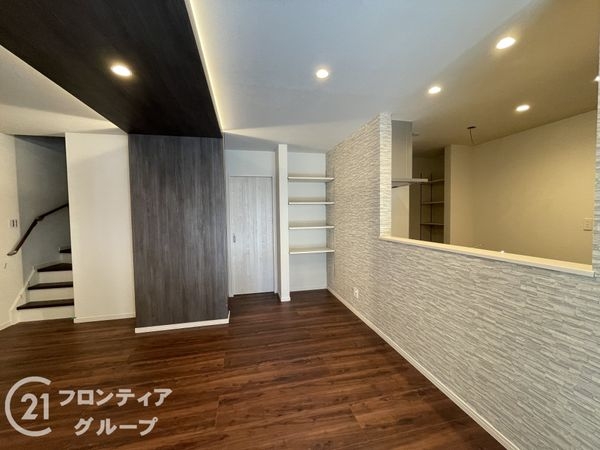 宇治市神明宮東　新築一戸建て　２号棟