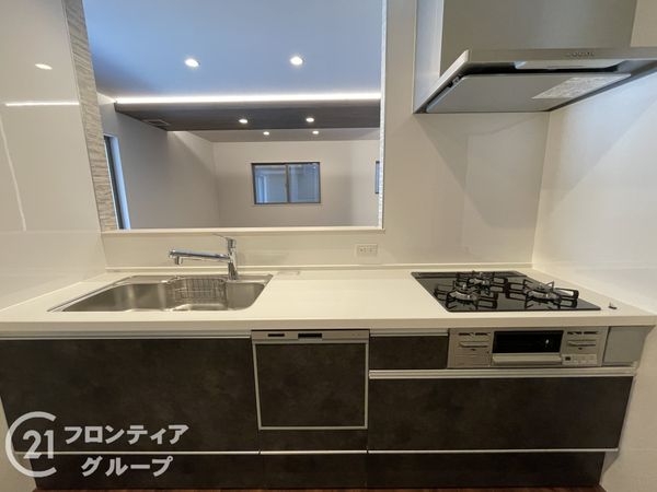 宇治市神明宮東　新築一戸建て　２号棟
