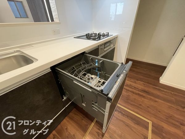 宇治市神明宮東　新築一戸建て　２号棟