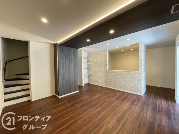 宇治市神明宮東　新築一戸建て　２号棟