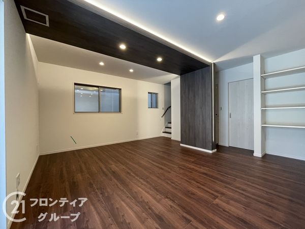 宇治市神明宮東　新築一戸建て　２号棟