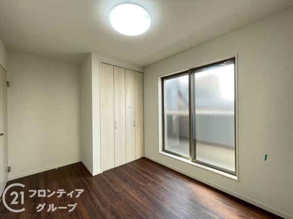 宇治市神明宮東　新築一戸建て　２号棟