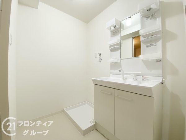 サンルシエル山科西野 中古マンション(洗面台・洗面所)
