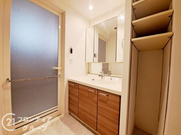 ユニ・アルス洛西プレジオ 中古マンション(洗面台・洗面所)