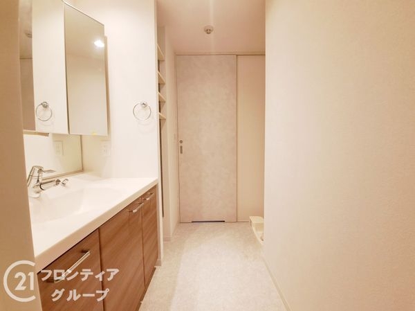 ユニ・アルス洛西プレジオ 中古マンション(洗面台・洗面所)