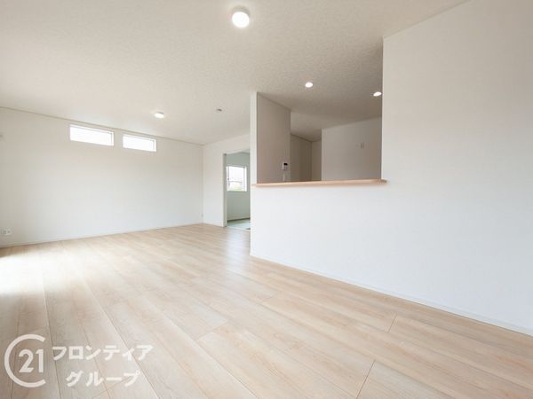 大津市雄琴５丁目　新築一戸建て　第２２　１期　４号棟